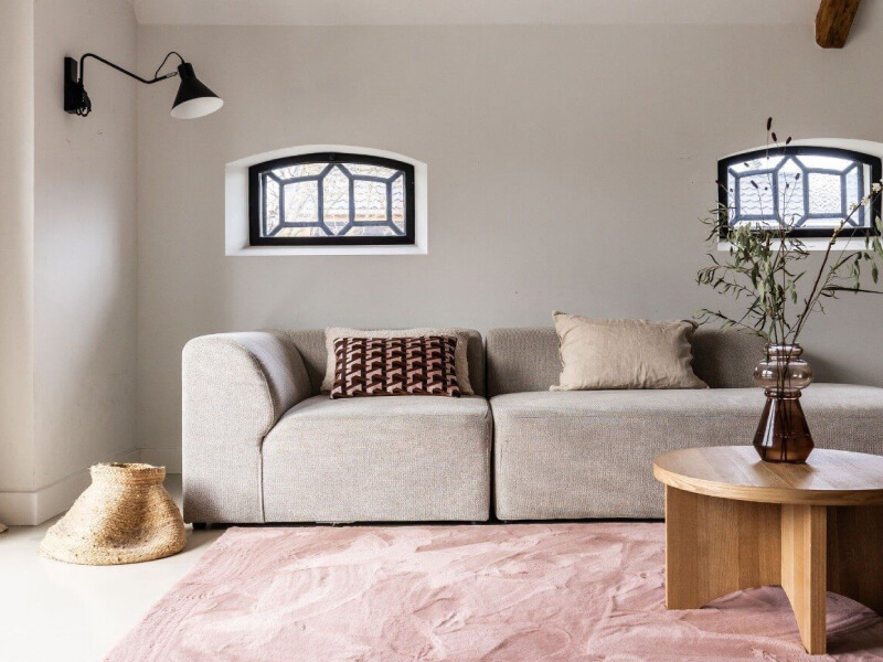 Two-color room decor